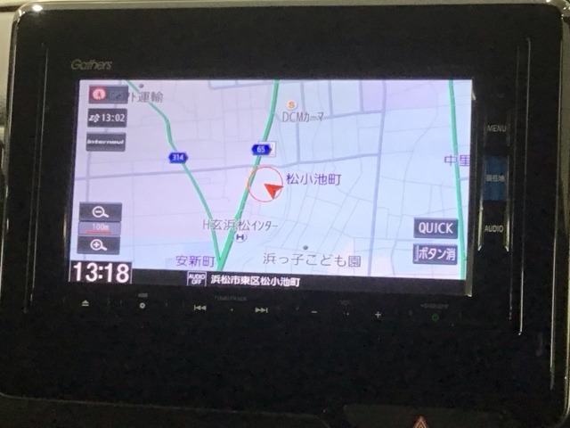 アップルカープレイ対応ギャザズナビ搭載です。知らない道も安心ですね！
