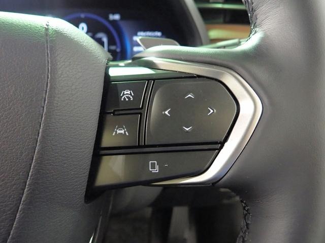 ◆三重県最大級の大型屋内中古車センター♪ヴァーサス鈴鹿店です♪オールジャンルの展示車が盛り沢山です♪在庫の無い車両のオーダーも受け付けます♪電話→059-384-5050までお問合せ下さい◆