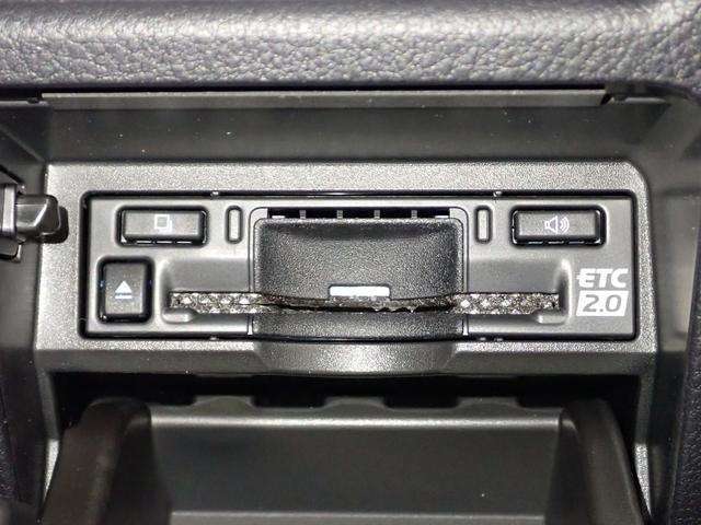 ◆三重県最大級の大型屋内中古車センター♪ヴァーサス鈴鹿店です♪オールジャンルの展示車が盛り沢山です♪在庫の無い車両のオーダーも受け付けます♪電話→059-384-5050までお問合せ下さい◆