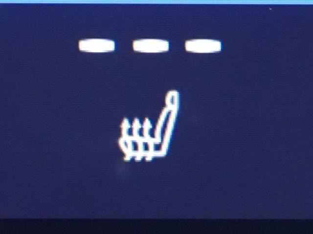 ◆三重県最大級の大型屋内中古車センター♪ヴァーサス鈴鹿店です♪オールジャンルの展示車が盛り沢山です♪在庫の無い車両のオーダーも受け付けます♪電話→059-384-5050までお問合せ下さい◆