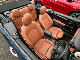 トップを開ければ、気持ちの良い開放感と、モルトブラウンの綺麗なインテリアが楽しめます！