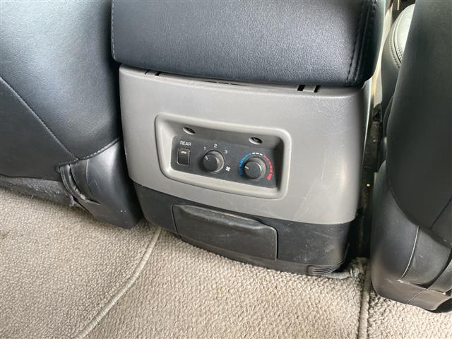 【運転席操作部】快適なドライブを楽しむための機能が装備されています！運転席から触れるので、使いやすいです！除菌プランいれていただくと、さらに清潔で安心していただけます！