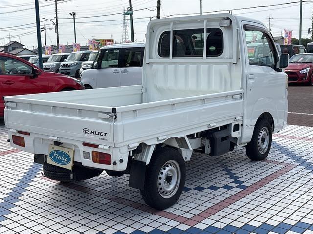 ★当社ではお客様の愛車を全力でフォローさせて頂く為、専門の整備スタッフを常駐させ、いつでもお客様のご要望に応えられるような体制を取っており更には自社整備工場も完備しておりますので安心です★