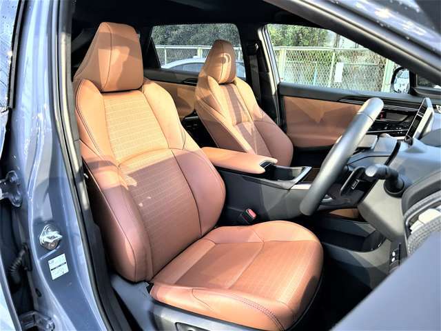 運転席・助手席パワーシート　シートエアコンもついて夏場も快適♪