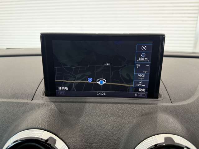 純正ナビはデータ経年たってますが、カープレイにも対応いますので、スマホ地図アプリも表示できます。