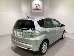 【Honda認定中古車 U-Select】　は3つの安心をお約束します。　1　Hondaのプロが整備した安心。 2　第三者機関がチェックした安心。　3　購入後もHondaが保証する安心。