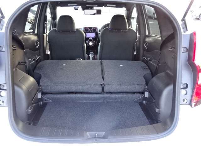 シーンに合わせたシートアレンジで、大きな荷物も積むことが出来ます！