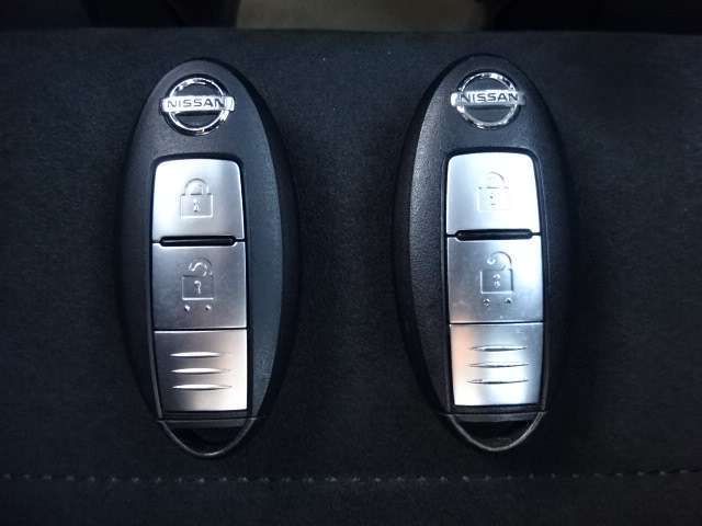 『インテリジェントキ-』機械的な鍵を使用せずに車両のドアの施錠/解錠、エンジン始動が可能なシステムです！