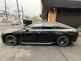 全車種、走行距離無制限の1年間無料保証付き！全国5000ヶ所に及ぶトヨタサービス店舗の安心ネットワーク！※3年先まで延長可能なロングラン保証αもご用意してます（有料）。