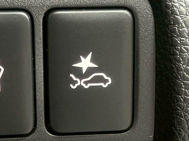 【衝突軽減ブレーキ】搭載しております。広い速度域で、警報とブレーキをアシスト！