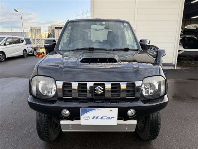 主な装備は、カーナビ、エンジンスターター、シートヒーター、ワンオーナー車、寒冷地仕様となっております。