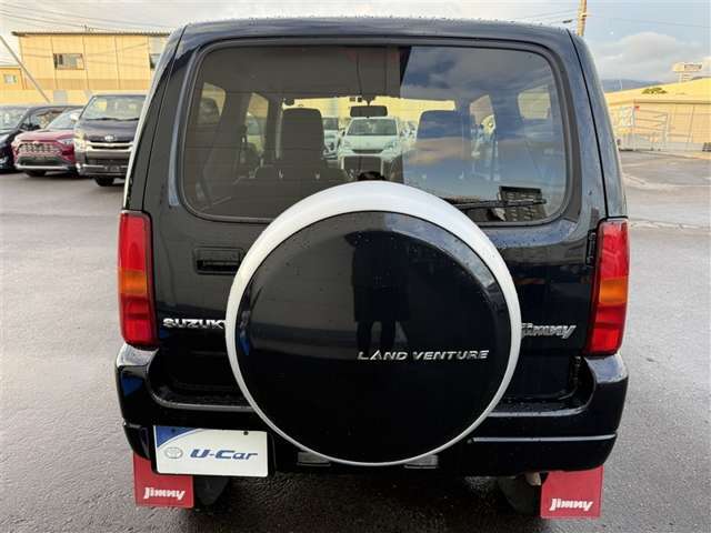 主な装備は、カーナビ、エンジンスターター、シートヒーター、ワンオーナー車、寒冷地仕様となっております。