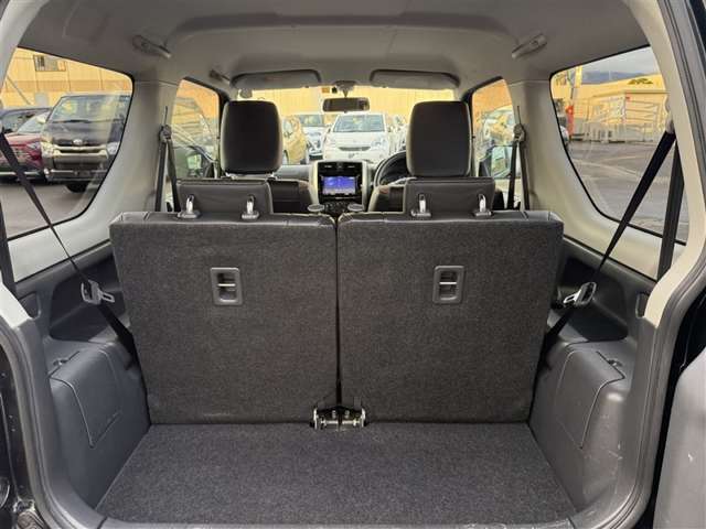 主な装備は、カーナビ、エンジンスターター、シートヒーター、ワンオーナー車、寒冷地仕様となっております。