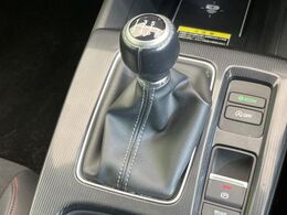 【フロア6速MT】走りの6速MT！！スポーティーな走行をお楽しみいただけます♪