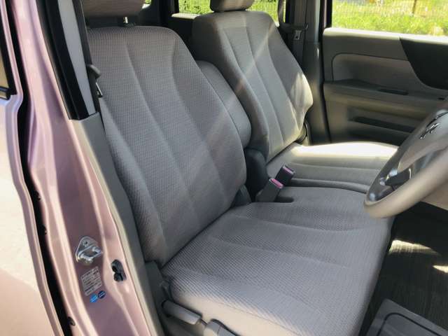 運転席の写真でございます。
