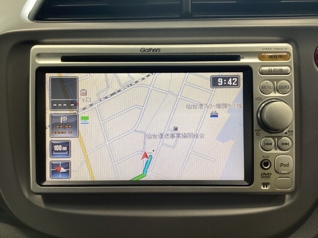 ナビゲーションはワンセグTV対応のGathers純正メモリーナビを搭載しています。