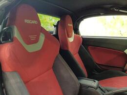 「この車の写真をもっと見たい」「状態が気になる」「この装備はついている？」どんな小さな疑問でもお気軽にお問い合わせください！