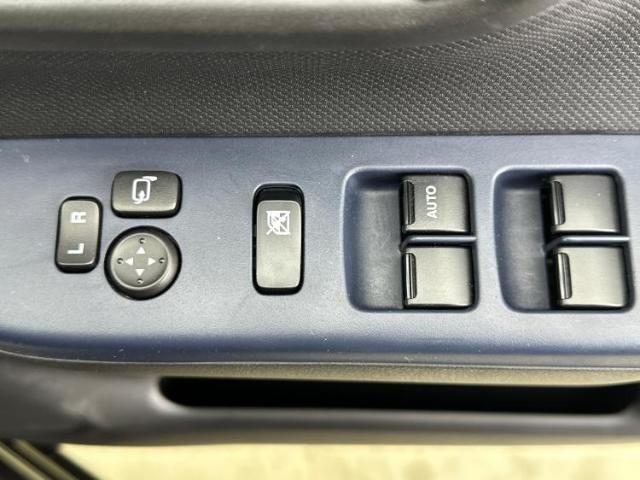 国産車から輸入車まで多様なお客様のニーズのお応えできるように、全国規模で豊富な在庫展開！車のことならWECARSへ！