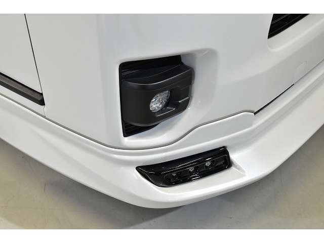 ■LEDフロントフォグランプ★即納台数多数取り揃え！気に入っていただけるお車ご提案します☆ご来店お待ちしております。シーアールエス大阪06-6852-9000
