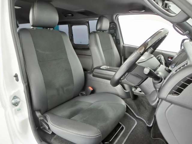 操作性が良い運転席まわりです！