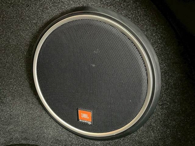 【JBLサウンドシステム】で車内はLIVE会場のように！