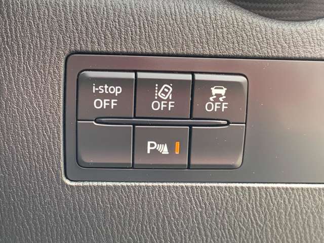 運転席回りのスイッチで安全装備のON/OFFも簡単に！