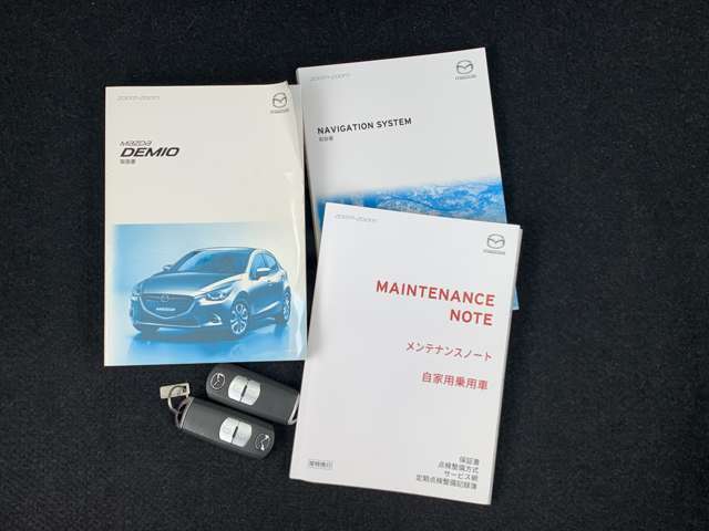 取扱書＆整備手帳揃っております☆遠くからドアの開錠施錠が出来る便利なキーレスを装備しています。