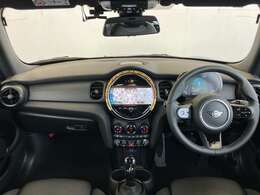 ★全国の正規ディーラーにて、対応可能な認定中古車保証付となります。アフターメンテナンスもお近くの正規ディーラーで可能でございます。遠方の方もご安心してお選びいただけます。