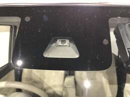 衝突被害軽減機能です。