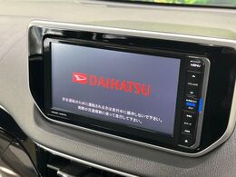 【メーカー純正ナビ】インテリアに溶け込むスタイリッシュな「専用設計」メーカーナビを装備♪視認性や操作性など基本性能にも優れ、より上質なカーライフをお楽しみいただけます。