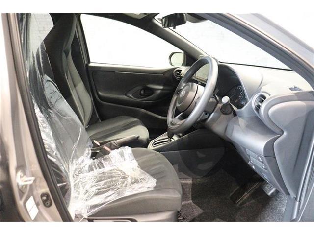 良好な視界とスムーズな乗り降りを実現した運転席。運転席はアイポイントを高くし視界良好です。