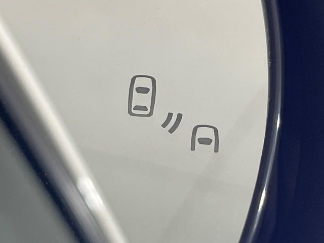 【アダプティブクルーズコントロール】高速道路での長距離走行が楽に！！自動で速度を保つクルーズコントロールが、衝突軽減システムと連携し、前方の車両を感知して車間を保つように速度調節してくれます！！