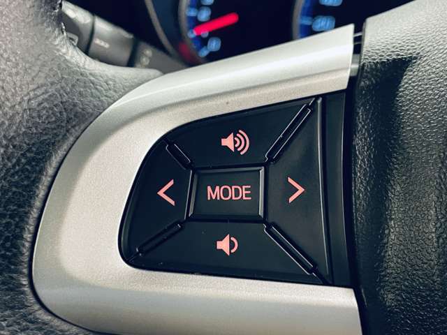 「ステアリングスイッチ」　オーディオの操作が手元でできます♪前を見たまま操作できるので安心です！