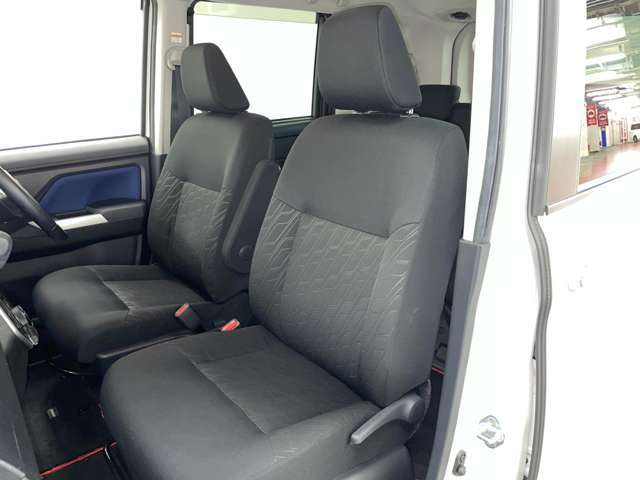 「助手席」　シートなどの状態も良く、目立つような傷や汚れはありません！