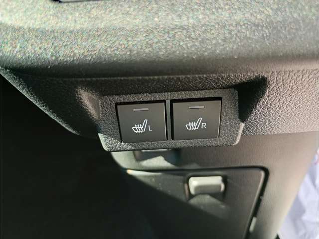 シートヒーター付！冬の必需品です！