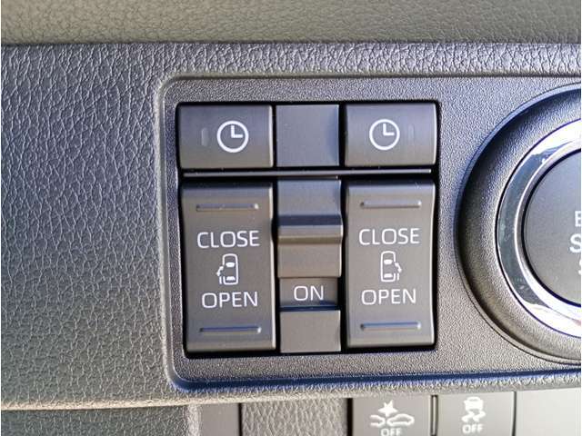 運転席からスライドドアの開閉が出来ます！