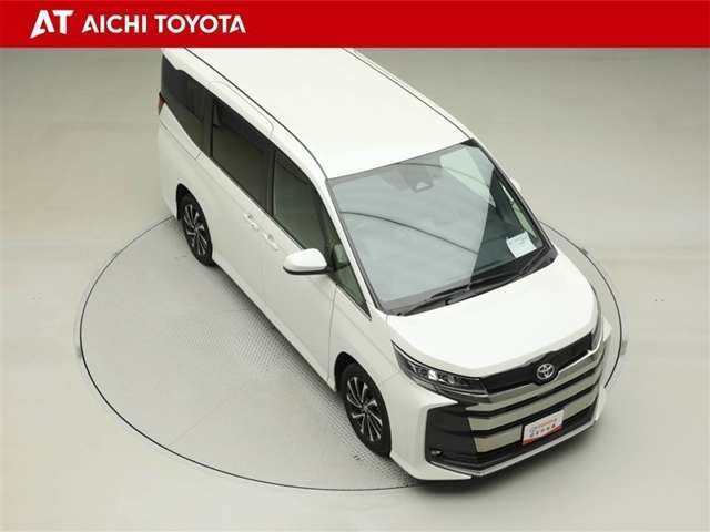 両側パワースライドドア付きだから、狭い駐車スペースなどでの乗り降りラクラク♪小さなお子さまのいるご家庭には嬉しい装備です。