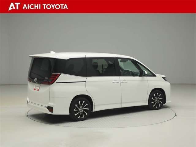 『ロングラン保証』はメーカー、年式を問わず1年間・走行距離無制限の無料保証です。最長3年まで延長可です！詳しくはスタッフまでおたずねください。