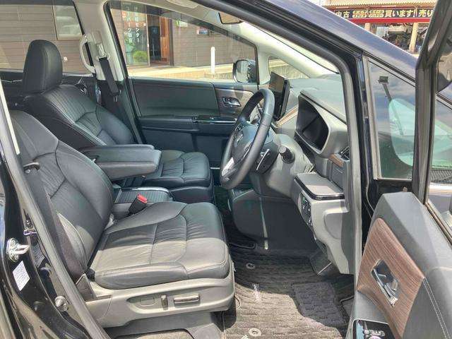 清潔で広々した座席です！是非、現車を見て体感してみてください。