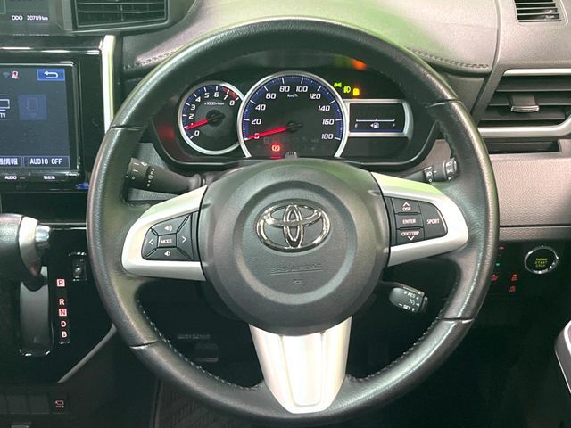 【ステアリングスイッチ】運転中、前方から目線をそらすことなく、オーディオ等の操作が可能な便利機能！安心＆快適なドライブを演出してくれます♪