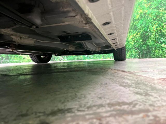お車を安心してお乗りいただく為には、足回りの定期点検が欠かせません。サービスサポート（有償保証）では無料点検もご提供しており、安心のカーライフをお過ごしいただけるサポート体制が整っています。
