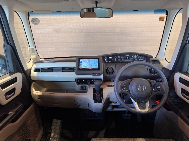 Honda認定中古車は3つの安心をお約束◎1.【Hondaのプロが整備した安心】2.【第三者機関チェックした安心】3.【購入後もHondaが保証する安心】ディーラークオリティーをご提供いたします☆