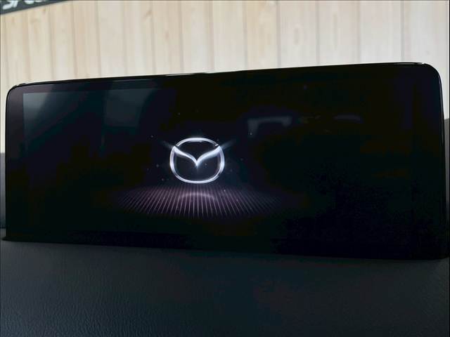 純正10型ナビを装備！！ Bluetooth接続可能！！