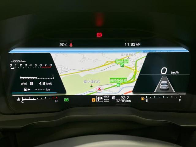 WECARSの展示場では実際に見て、触ってお車をお選びいただけます！知識の豊富な営業スタッフが様々なカーライフをご提案いたします！