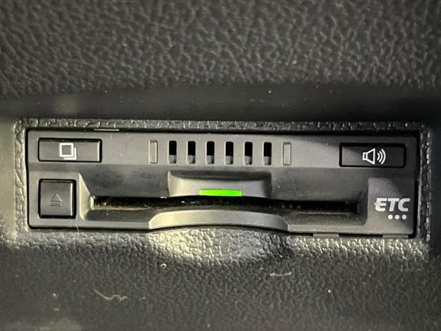 【ETC】高速道路の料金所をストレスなく通過！話題のスポットやサービスエリアに多い「スマートIC」利用時は必須のアイテムです。当店でセットアップを実施、ご納車当日からすぐにご利用いただけます！