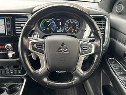 【ハンドル】『ハンドル/ステアリング』の画像になります。写真の内容に関してご不明点、ご質問等がございましたらお気軽にガリバー店舗までお問い合わせください。