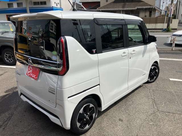 総額支払いは、一宮ナンバー管轄地域にお住まいの方の金額となります。他都道府県への販売の際は別途管轄外登録費用、陸送費が発生いたします。地域により価格が異なりますのでお気軽にお問い合わせください。