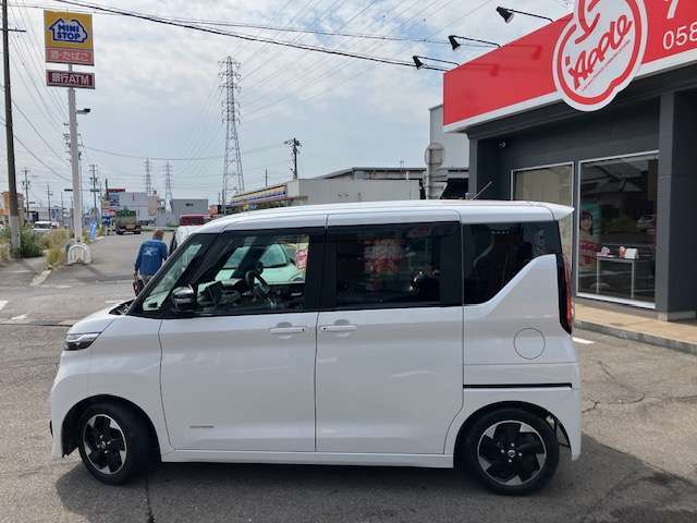 アップル愛知一宮西店のお車をご覧頂きありがとうございます。買取店ならではのお買い得なお車となります。お気軽にお問い合わせください。地域一番価格にてご案内できるように努力します☆毎週火曜日は定休日です☆