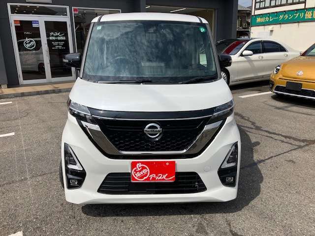 この度は、当店のお車をご覧いただきありがとうございます。商談中の可能性もございますので事前にお問い合わせお願いいたします。