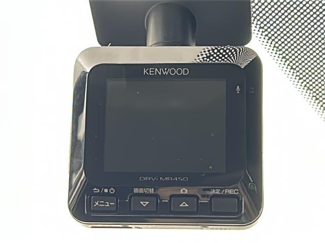 【ドライブレコーダー】映像・音声などの運転中の記録を残します。事故などを起こした起こされた時の証拠になりえますので、もしも時でも安心ですね。